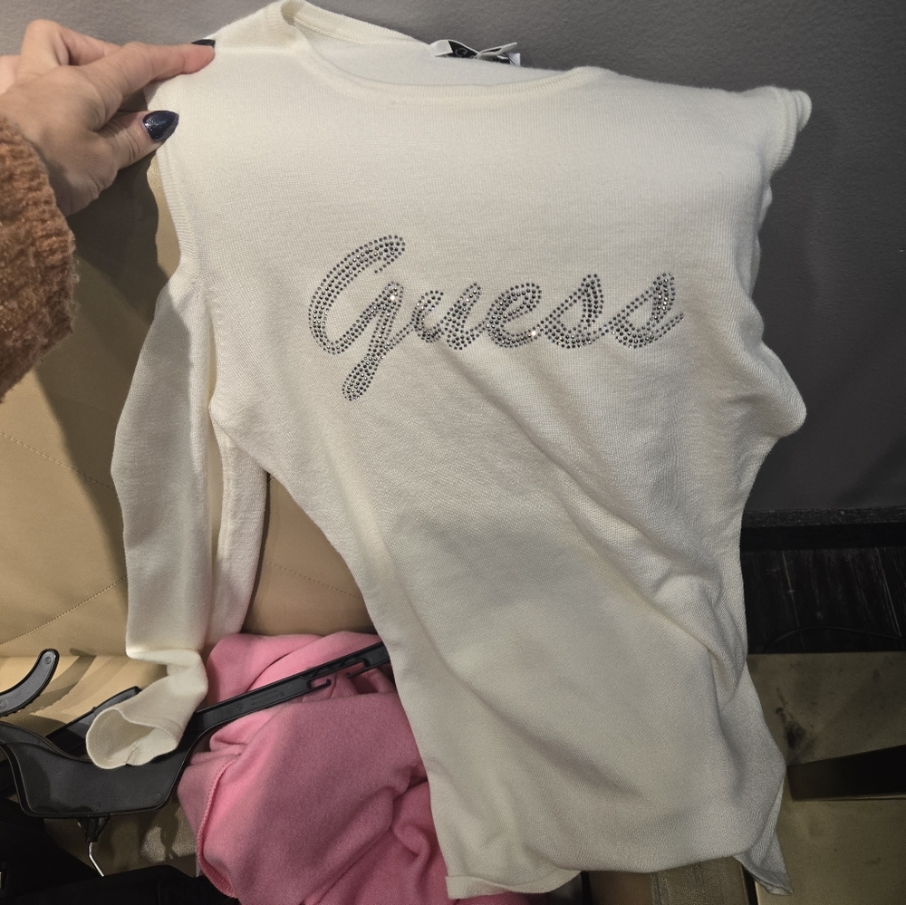 GUESSWomen's Cold-Shoulder Long-Sleeve Logo Sweater Size Small
